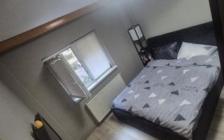 Apartament 3 camere 67 mp 1978 decomandat Titan - Poză 1