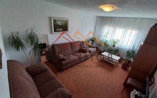 Apartament 3 camere, decomandat, ultracentral, spatios, CT, Campina - Poză 2