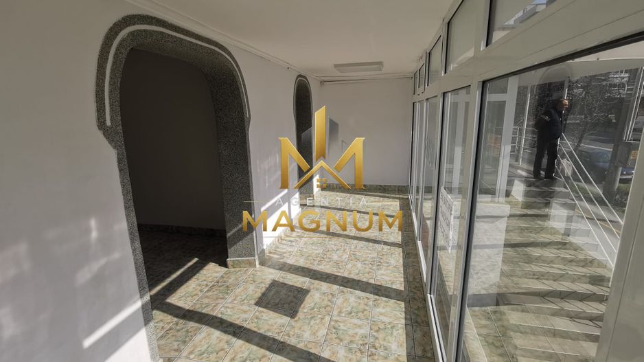Spațiu comercial stradal | Vitrină mare | Zonă cu trafic intens - Poză 1