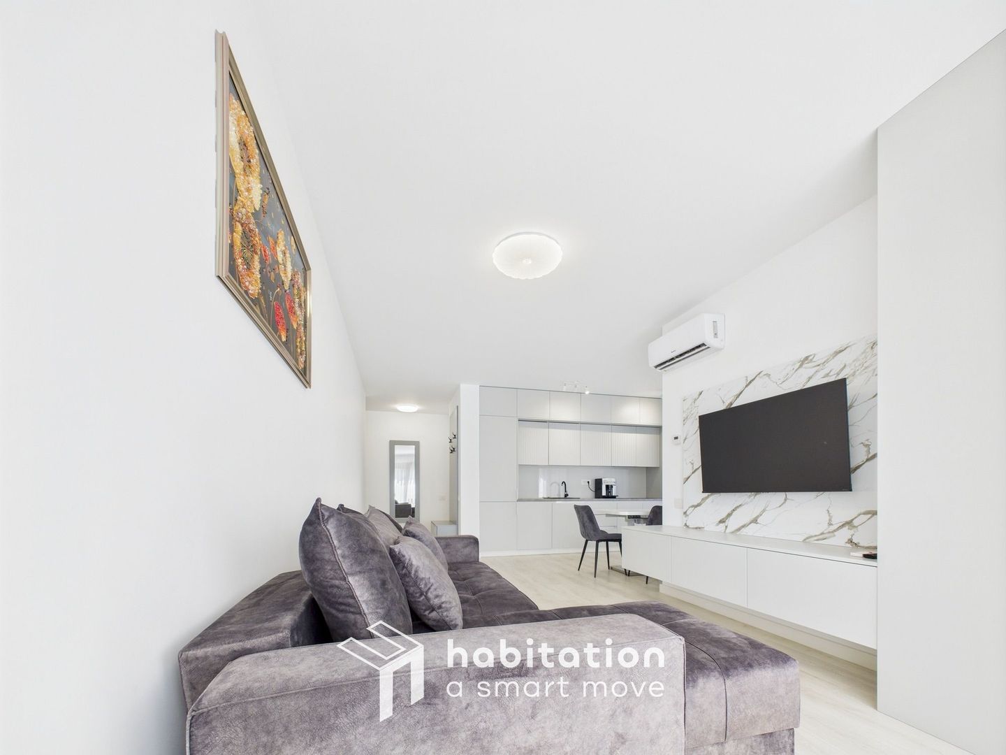 Apartament modern cu 2 camere și terasă – confort și lumină naturală - Poză 1