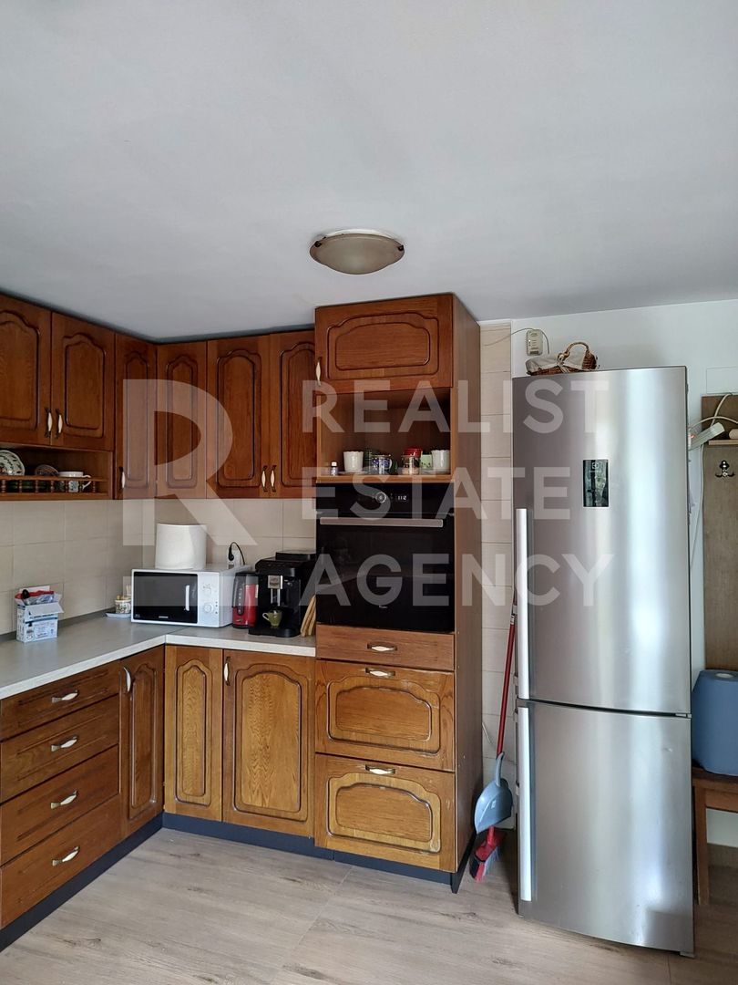 Vilă individuală 430 mp utili, teren 2.000 mp, panouri solare - Poză 15