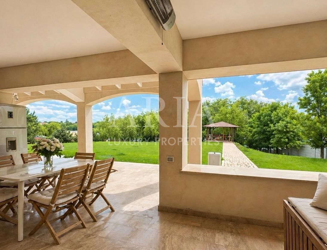SNAGOV VILA | 36m DESCHIDERE LA LAC | PONTON 250mp | JACUZZI | SPA | BOWLING - Poză 21
