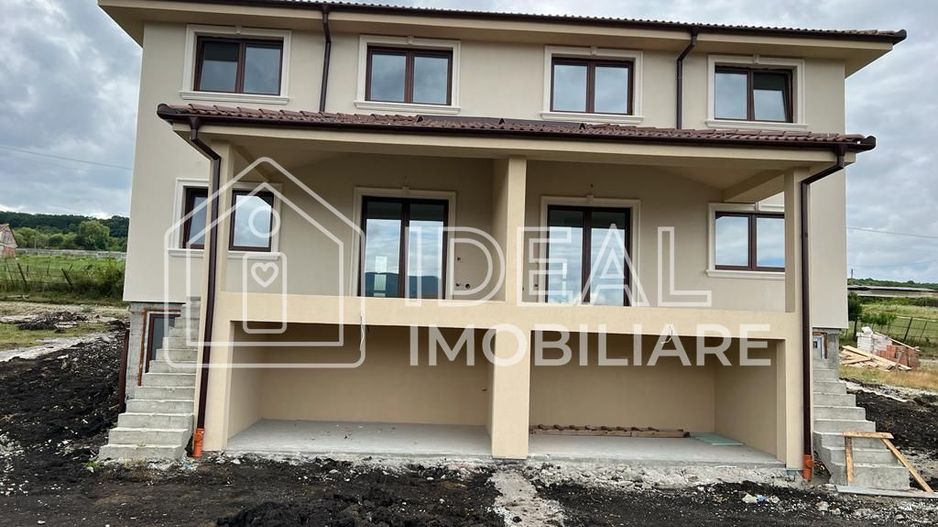 Casa Tip Duplex cu 4 camere si 366 mp teren, in Cisandie - Poză 10