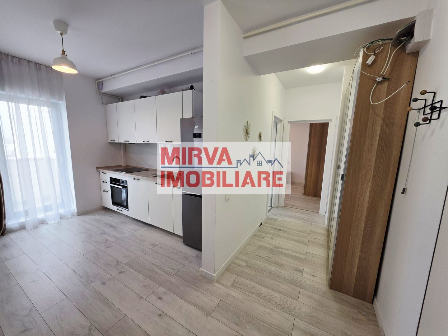 Apartament 2 camere, parcare inclusă, complet mobilat și utilat - Poză 4
