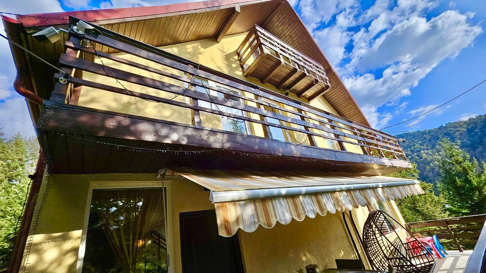 Casa de vacanta la liziera padurii cu vedere libera catre muntii Bucegi - Poză 2