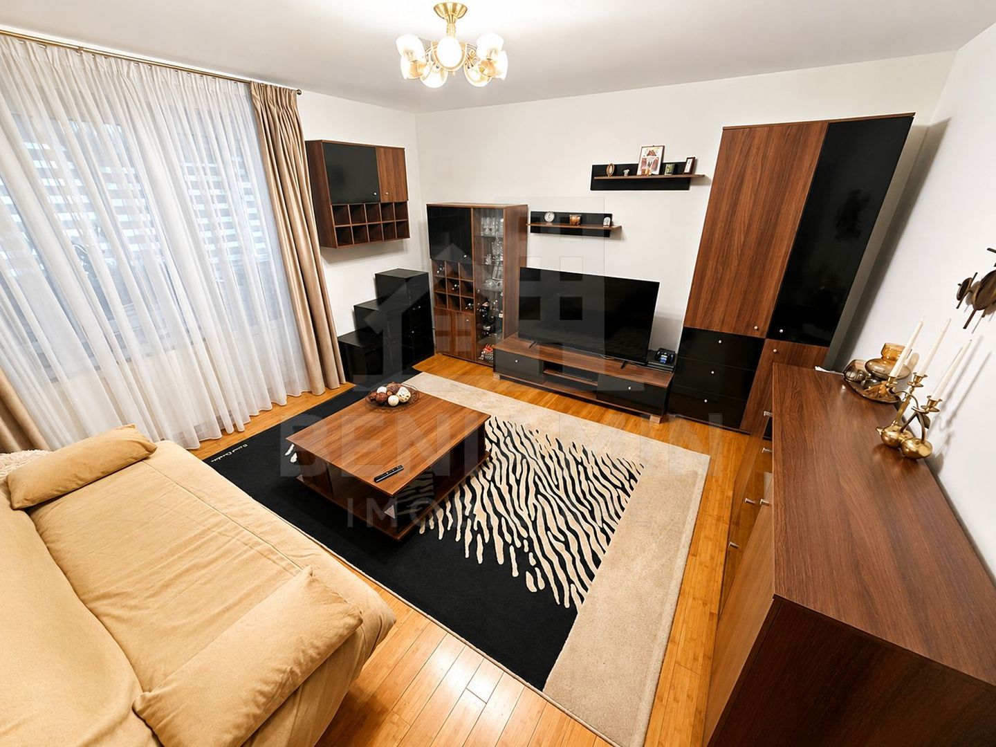Apartament 3 camere decomandat parter Brazda lui Novac Simplon 67mp - Poză 1
