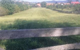 teren pretabil pensiune -casa,Zarnesti,4km de castelul Bran - Poză 1