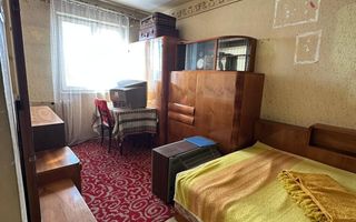 Vând apartament 4 camere pe Bulevardul Transilvaniei - Poză 2