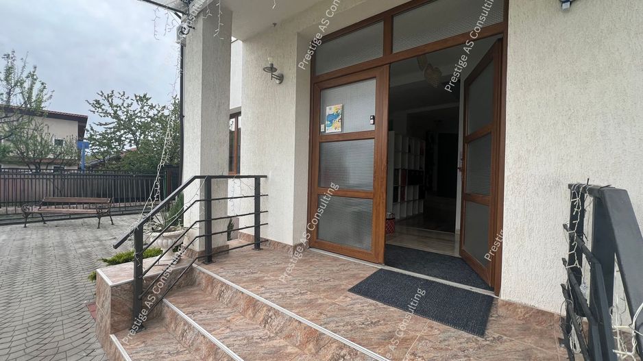Casa 7 incaperi + Anexe | 1420mp Teren | La Intrare in Dumbravita - Poză 2