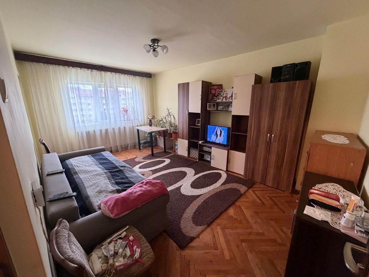Apartament 3 camere decomandat 70 mp Crângului + Garaj - Poză 1
