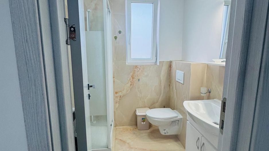 De inchiriat apartament nou, mobilat, 2 camere Gradiste Arad - Poză 10
