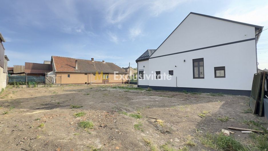 Inchiriere Casă 3 camere 154 mp, Teren 630 mp - Str. T. Vladimirescu - Carei - Poză 13