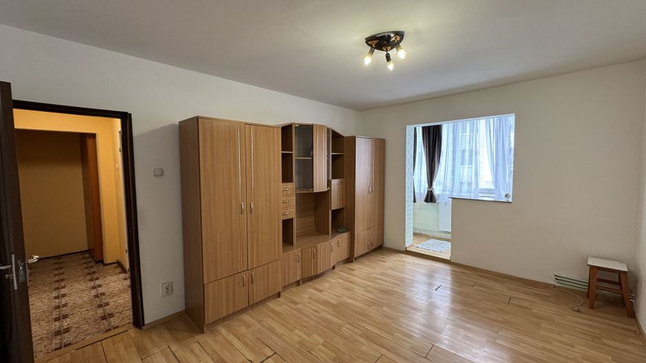 Apartament cu 2 camere in Tractorul, Strada General Mociulschi - Poză 1
