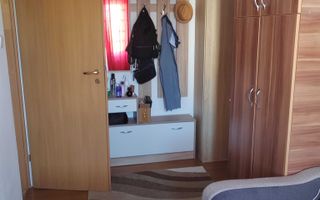 ageuropa.ro vinde garsonieră la etajul 3 în Soarelui - Poză 1