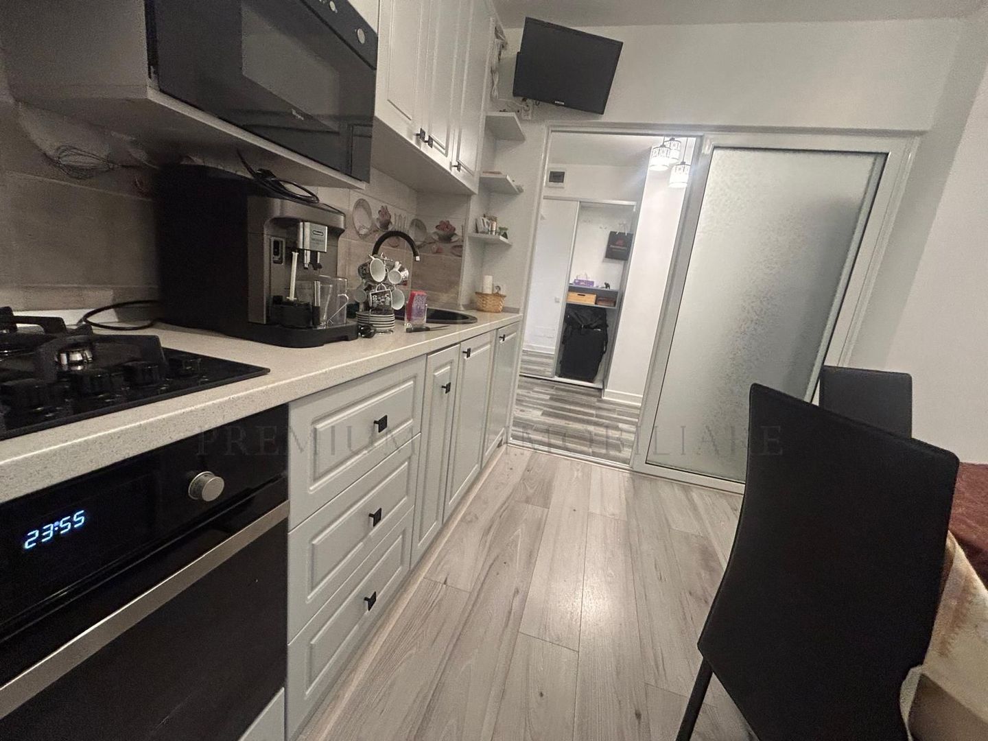 Apartament 2 camere decomandat, complet renovat, etaj 3/4,zona de sus - Poză 6