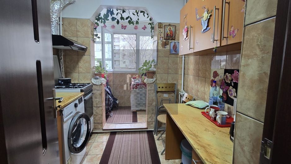 Apartament 2 camere zona Titan decomandat etaj 1 - Poză 2