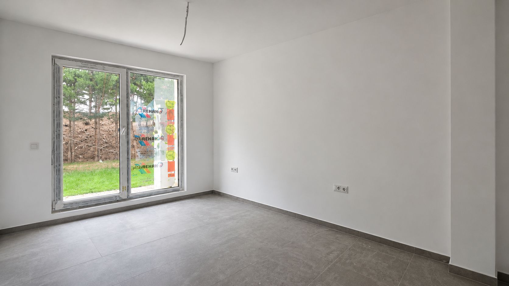 Apartament 2 camere decomandat cu grădină proprie și pompă de căldură - Poză 2
