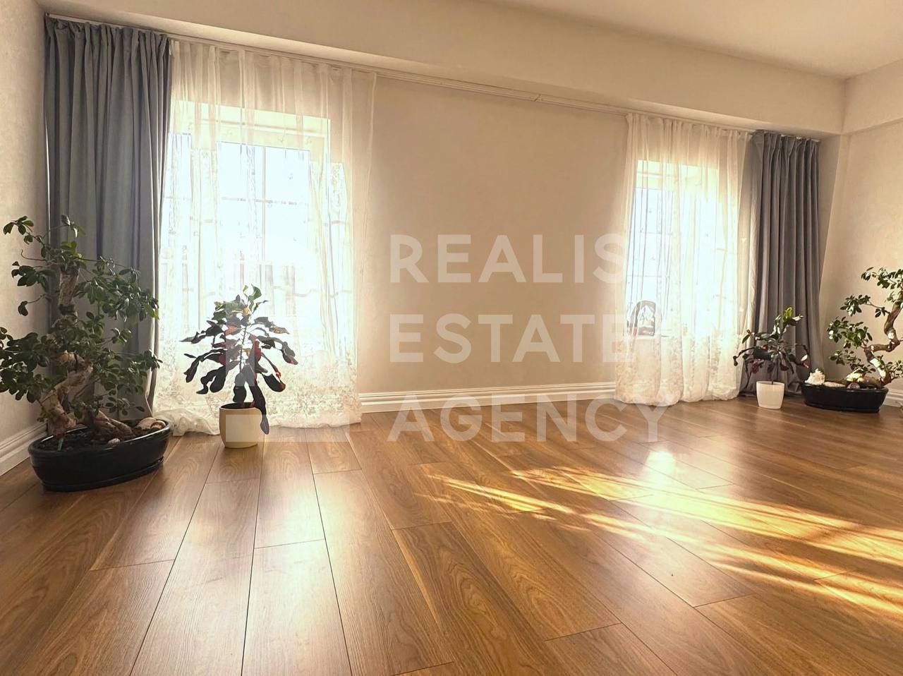 Casă duplex de vânzare în Copou, lângă pădure |4 dormitoare | 160 mp - Poză 8