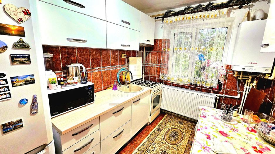 APARTAMENT 2 CAMERE CAMPULUNG, ETAJ 2 - Poză 1