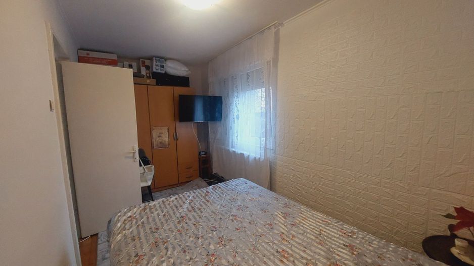 Vânzare-Schimb apartament 2 camere str. Jiului Micro 14 - Poză 1