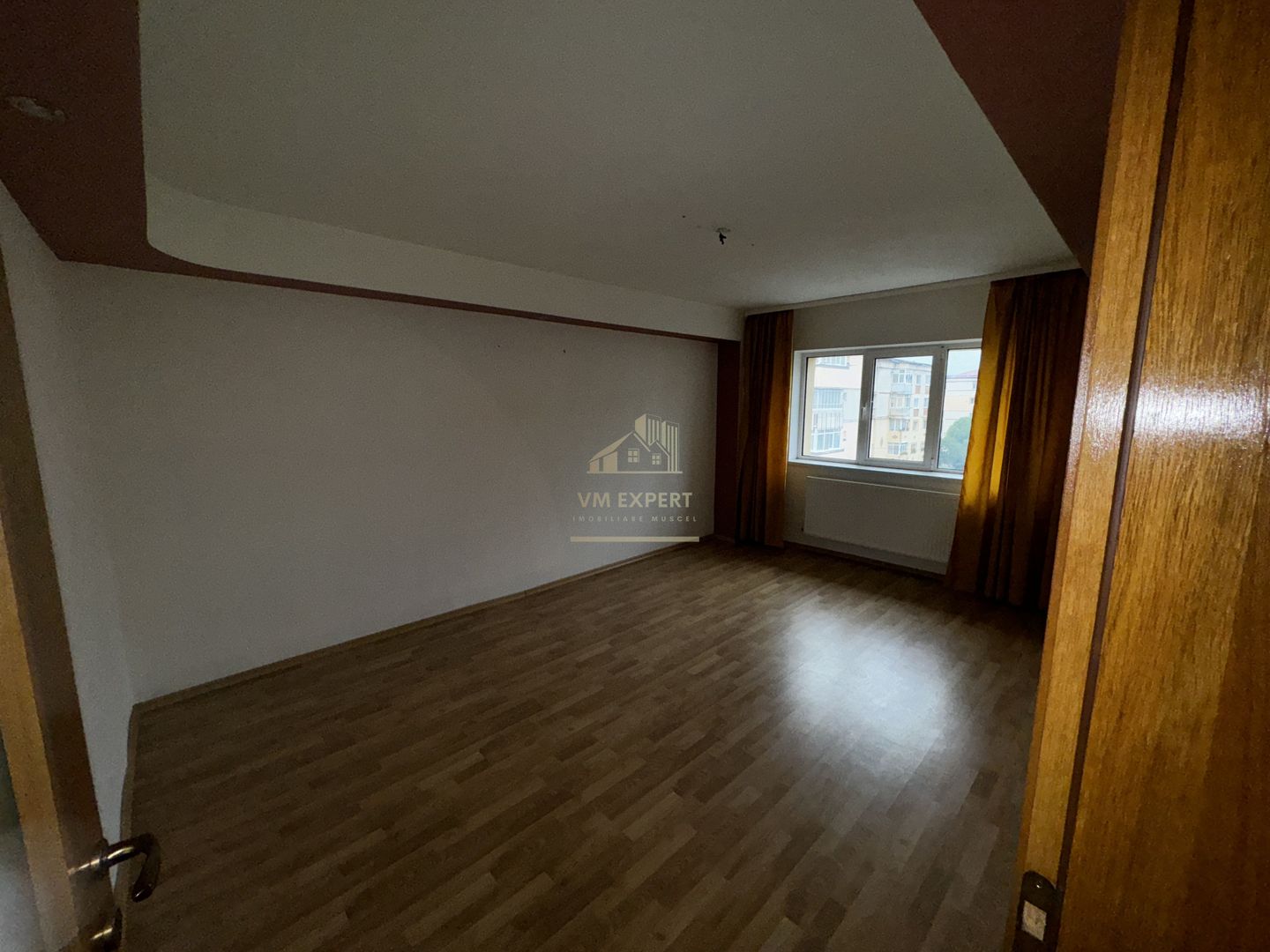 APARTAMENT CAMPULUNG TIP PENTHOUSE, 5 CAMERE GRUI - Poză 34