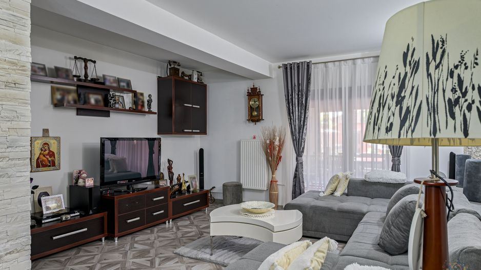 Vilă cu 500 mp teren, aproape de ISB/ICHB - Poză 1