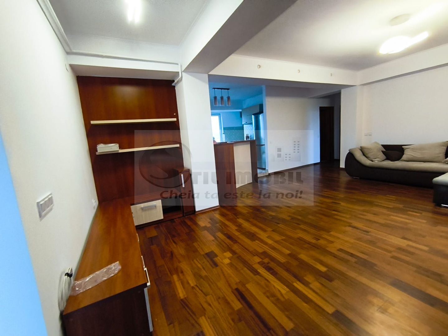 Apartament 3 camere - Podul de Piatra - 120mp - Poză 3