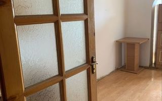 Garsoniera Buziasului etaj 3 cu balcon inchis - Poză 2