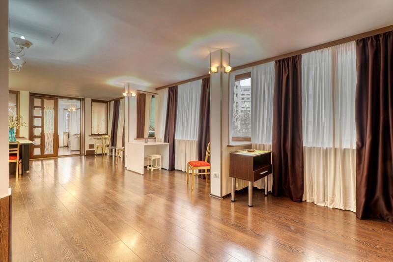 Apartament 5 camere,  Etaj integral vilă monument arhitectural - Poză 10