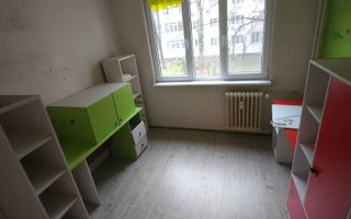 Vanzare apartament 3 camere Titan- Aleea Giurgeni, boxa, posibilitate centrala - Poză 3