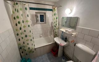 Apartament cu 3 camere | Etaj 3/3 | 80 mp | 2 Stejari | CEC - Poză 3