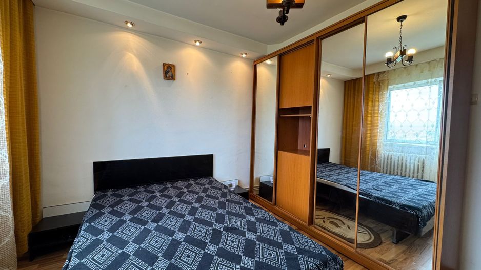 Apartament 2 camere decomandat, etaj intermediar, Cartier Vasile Aaron - Poză 4