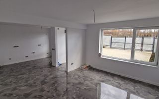 Casa moderna la cheie 5 camere 2 bai 120 mp utili si curte in Cristian - Poză 3