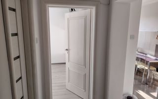 Vânare apartament 3 camere, 2 bai, Titan - Poză 2