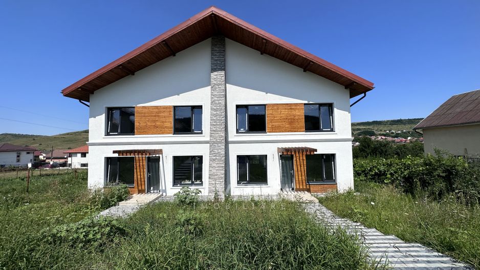 CASA DUPLEX | P+1+Pod | 123mp + POD 45mp | teren 654mp | Chinteni - Poză 1