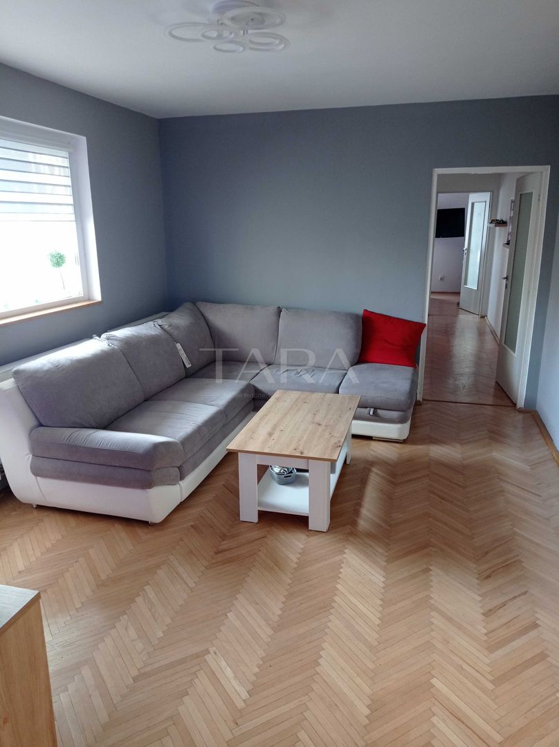 Apartament spațios cu 3 camere semidecomandat, în zona Calea Florești. - Poză 1