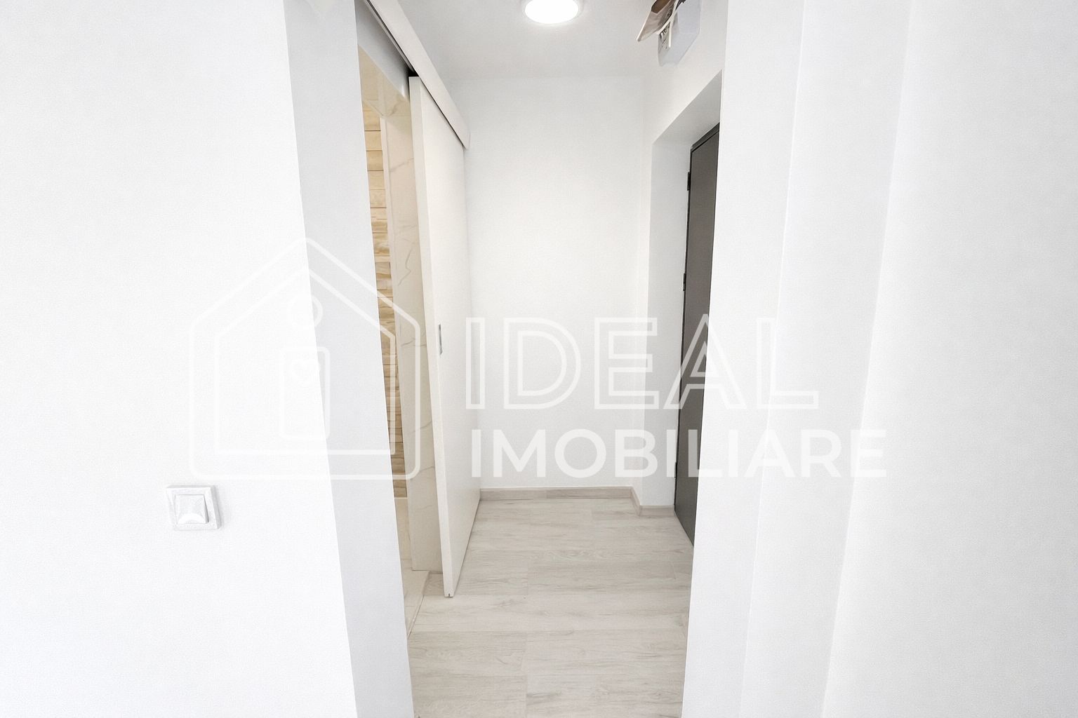 Apartament 2 camere - zona Țiglari - Poză 7