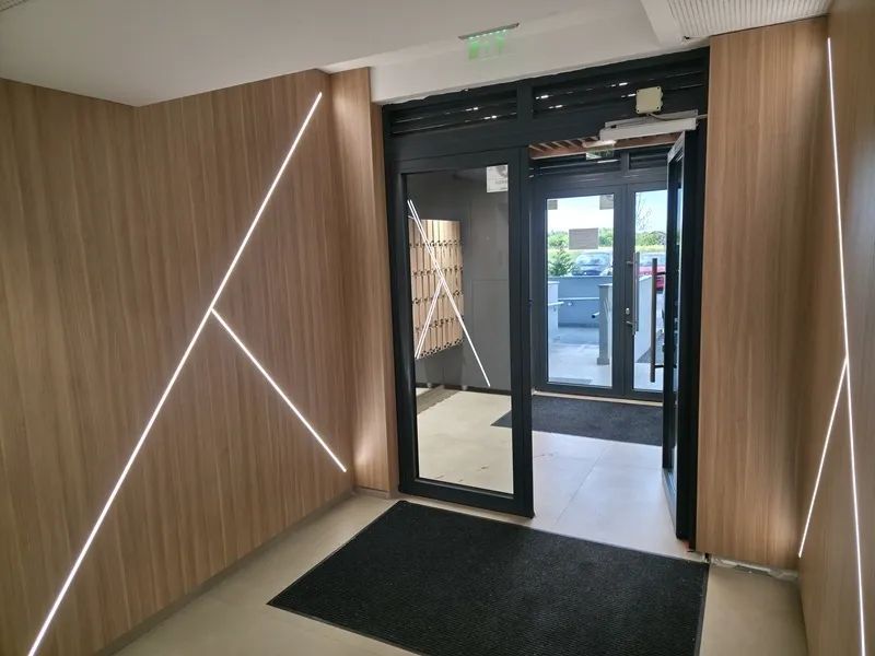 Apartament nemobilat, zona Prelungire Ghencea + 2 locuri de parcare - Poză 3