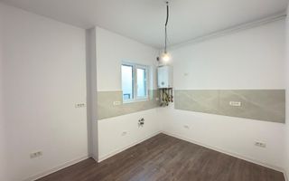 Etaj 1. Decomandat. Loc de parcare. - Poză 4