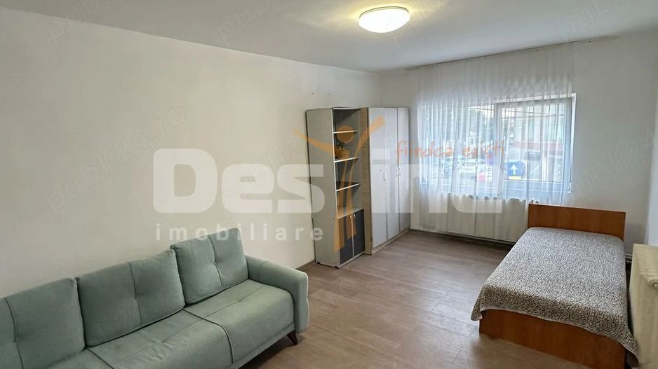 Închiriez apartament cu 2 camere în centrul Constanța, zona Dacia - Poză 1