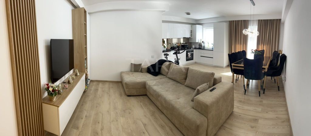 Apartament ultrafinisat cu balcon, 61 mp, zona strada Florilor. - Poză 1