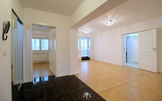 Spatios, cu terasa inchisa, vedere panoramica, bloc fara risc - Poză 1