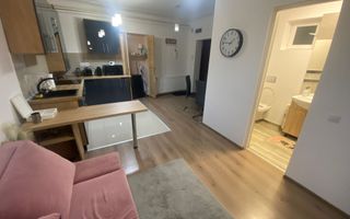 Apartament in centru vechi- Renovat complet- Pretabil investitie - Poză 1