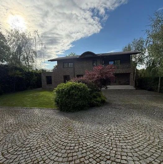 Casa individuala l 310 mp utili l 900 mp teren l garaj l Faget - Poză 4