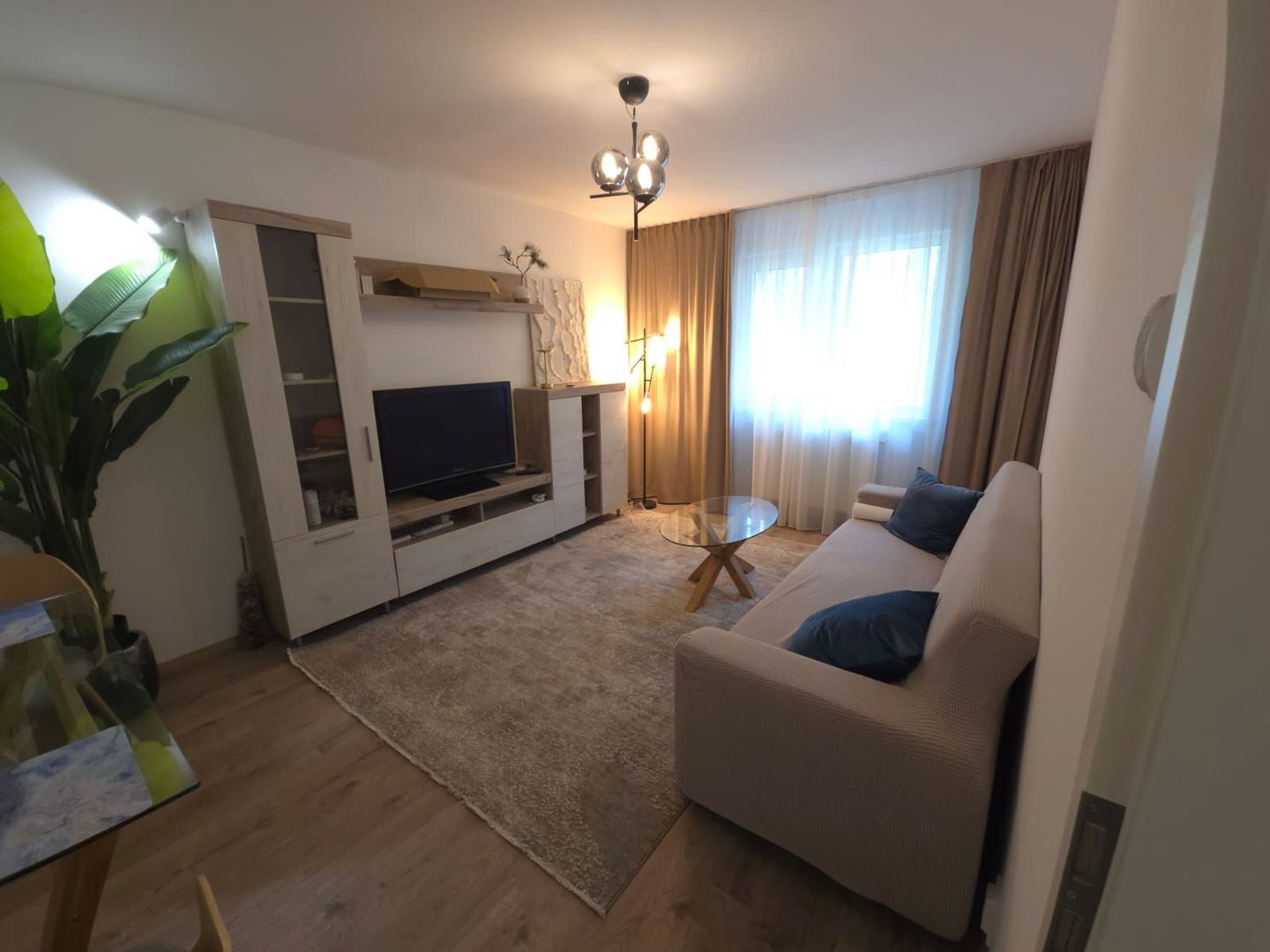 Apartament 3 camere Astra,zona linistita! - Poză 2