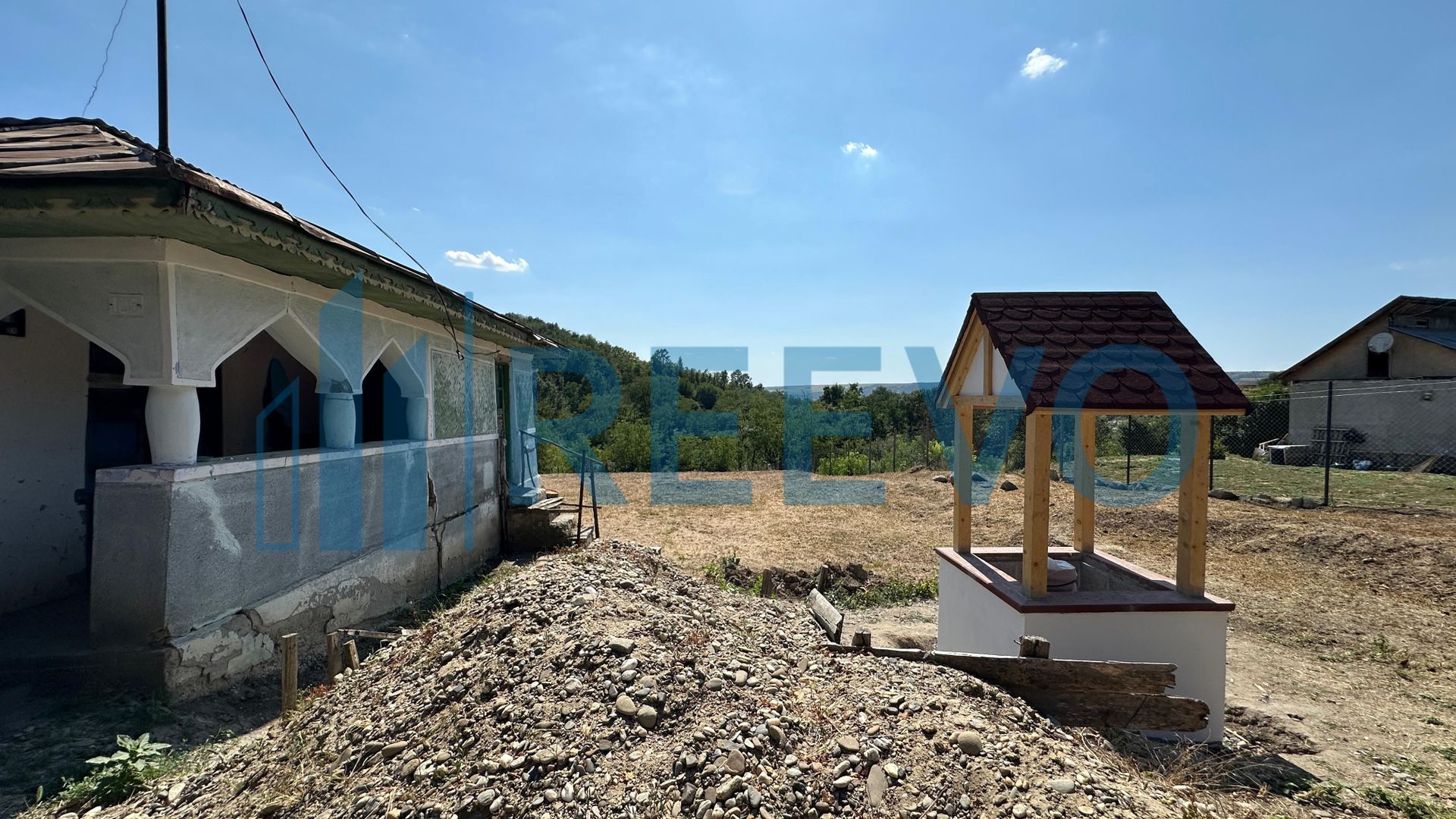 Casă și teren de vânzare în Parincea jud. Bacău. - Poză 3