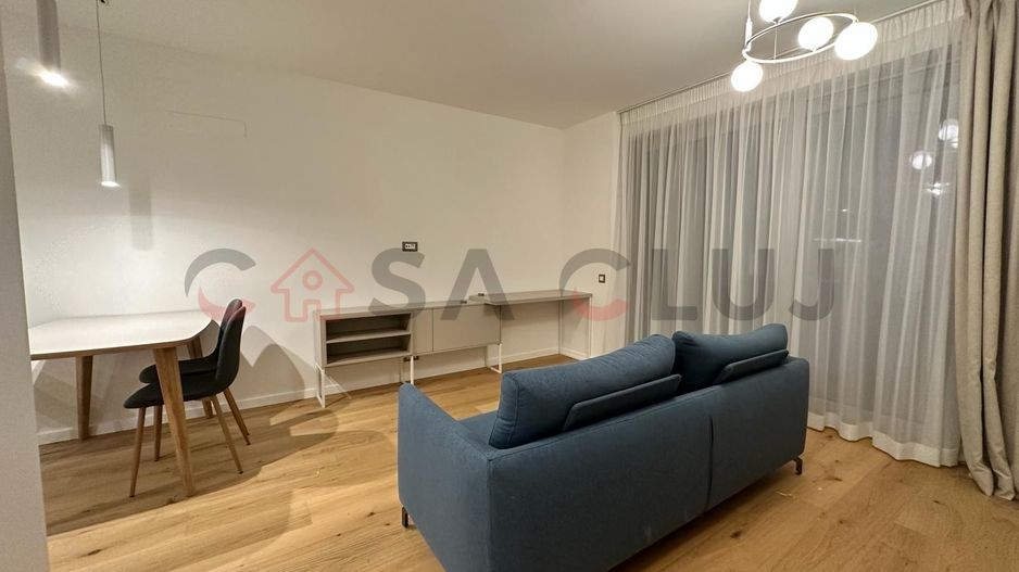 Apartament ultrafinisat. Parcare! Bloc Nou! Zona Fsega! - Poză 2