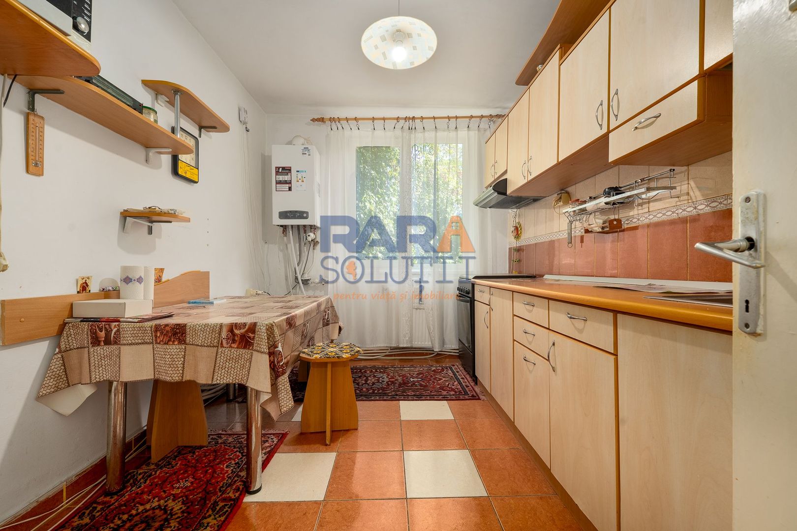 3 camere, etaj 1, lângă Primărie - Poză 3