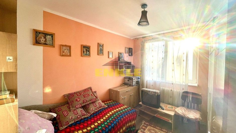 De vânzare apartament cu 4 camere decomandat, zona Bulevard - Poză 3
