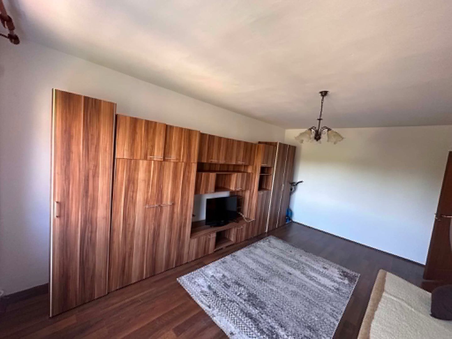 Lipovei | 2 Camere | Decomandat | Etaj Intermediar. - Poză 2